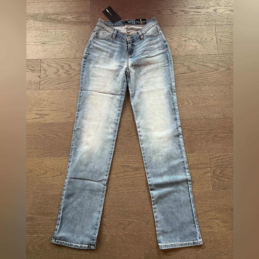 Fashion nova V rise jeans